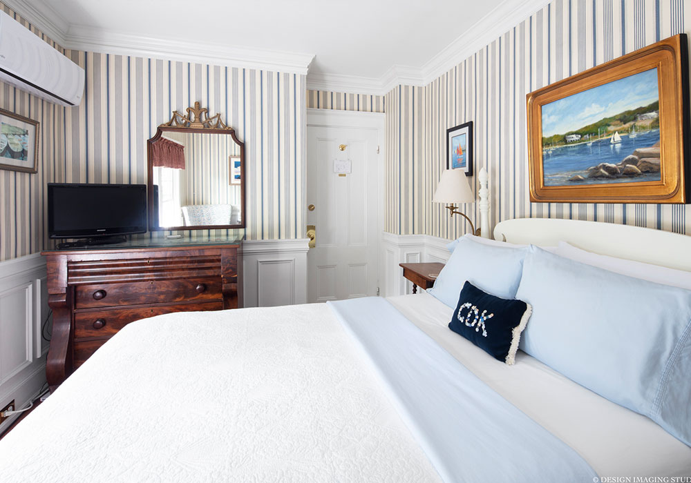 The Alexander Two Bedroom Suite | Captain David Kelley House Bed & Breakfast, Cape Cod